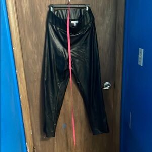 Morgan Taylor Black Women's Pants